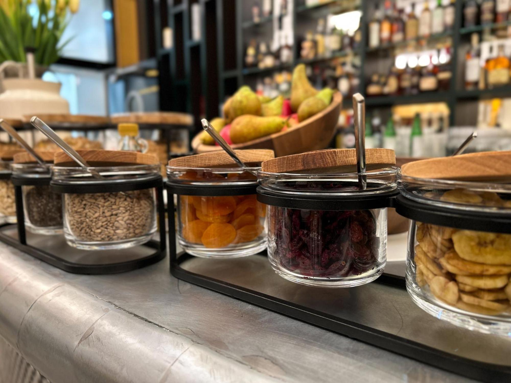 ホテル Kimpton Main Frankfurt By Ihg フランクフルト エクステリア 写真
